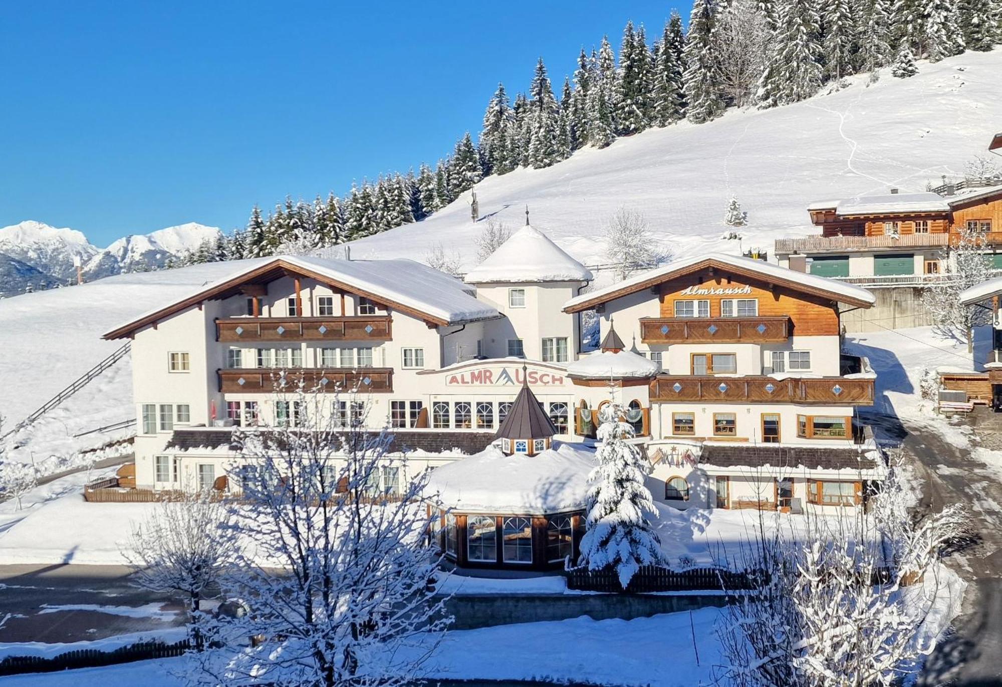 Berghotel Almrausch Berwang Exterior photo